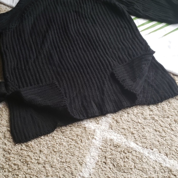 Hippie rose cold shoulder sweater - Picture 3 of 3